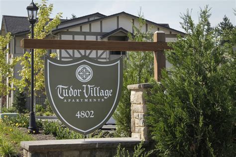 Tudor Village at the Mall Apartments 